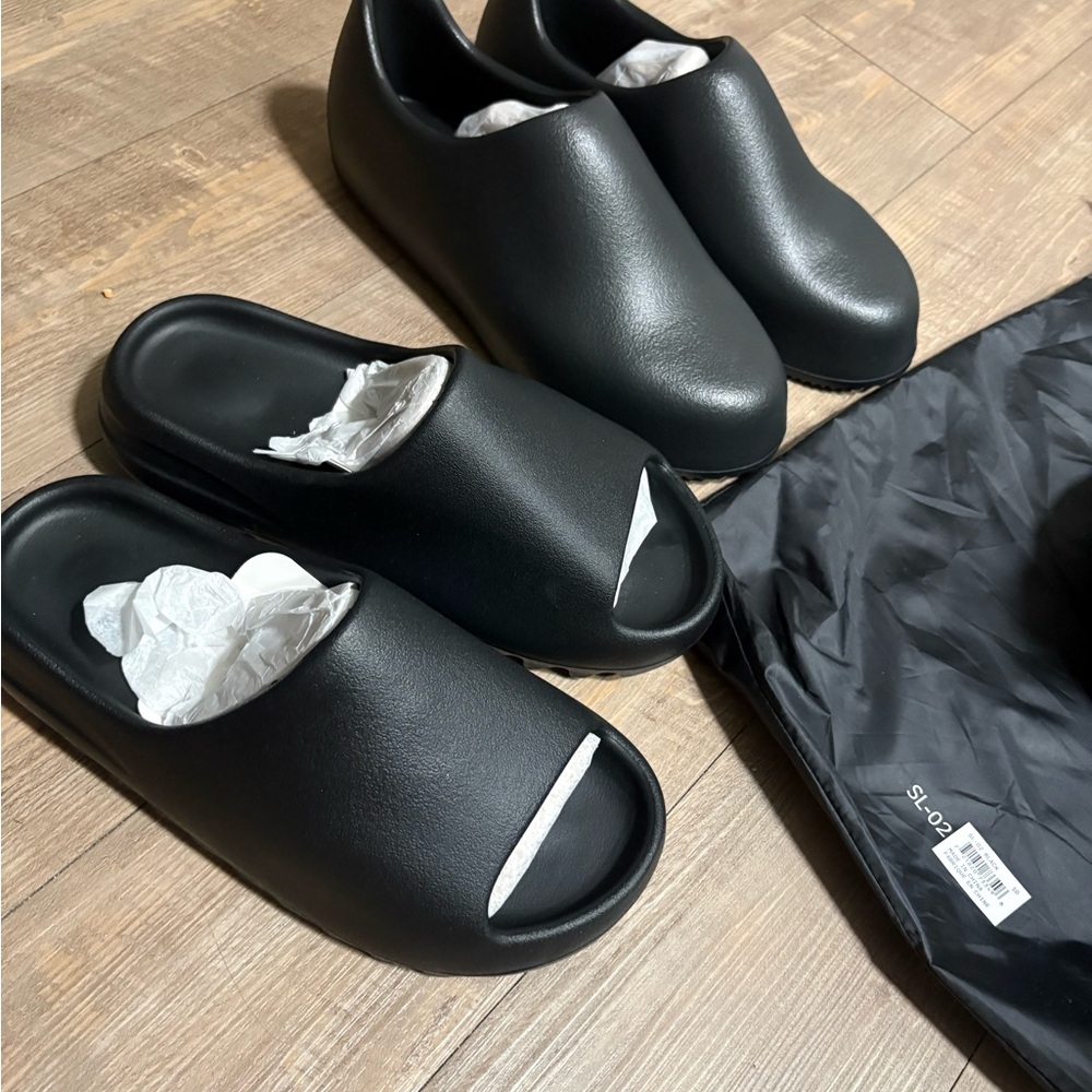 Men's Black Slip-On Foam Loafers
